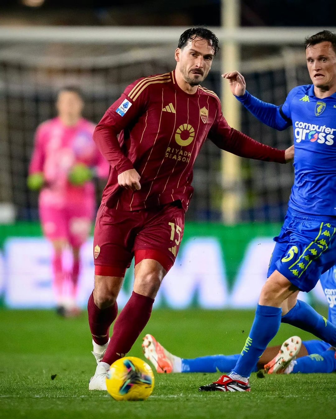 九游-意大利杯赛程吃紧，瓦伦西亚窗口期造点机会，悬念犹存，细节决定成败(意大利曼杜里亚)